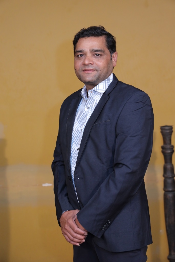 Dr. Rajesh Sakariya