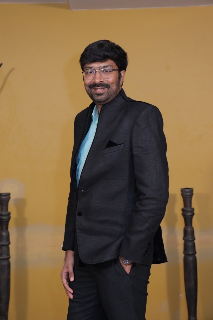 Dr. Niket Domadia