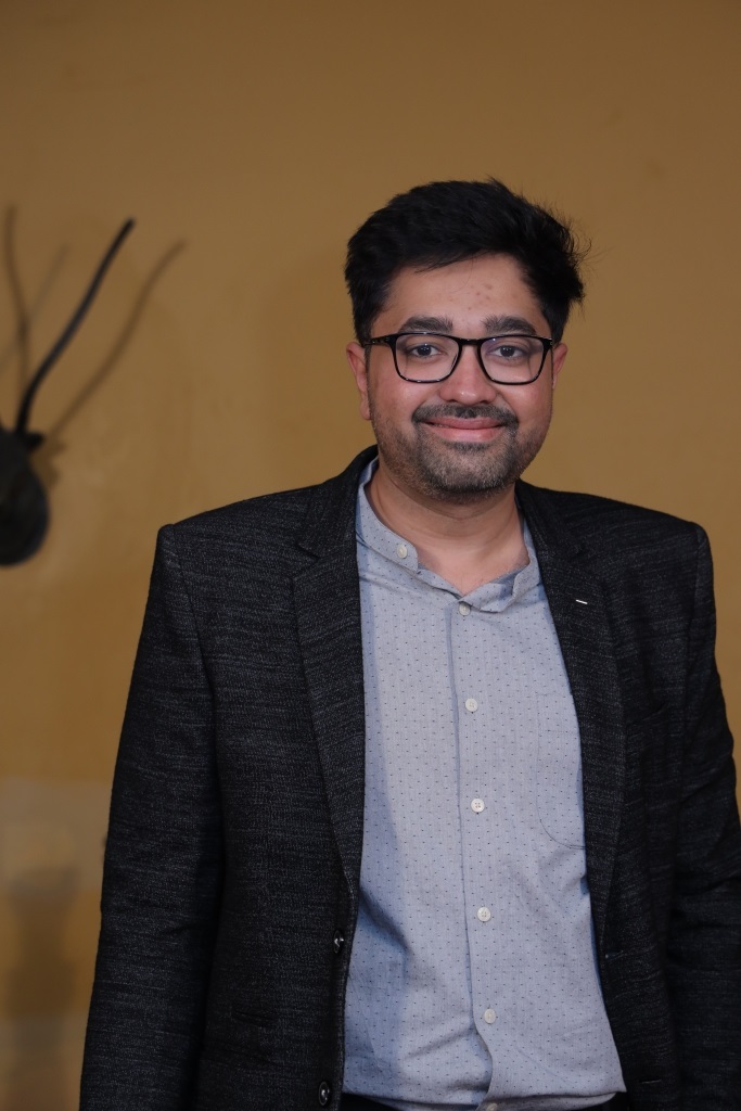 Dr. Yash Kakadia
