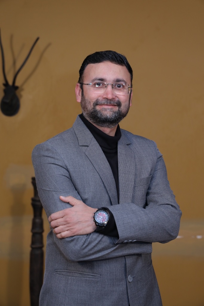 Dr. Dharmesh Shah